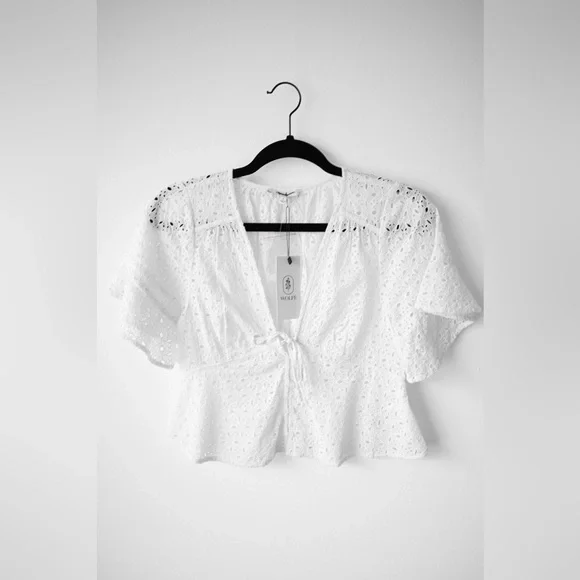 Madewell Front Tie Eyelet Blouse NWT - Picture 3 of 10